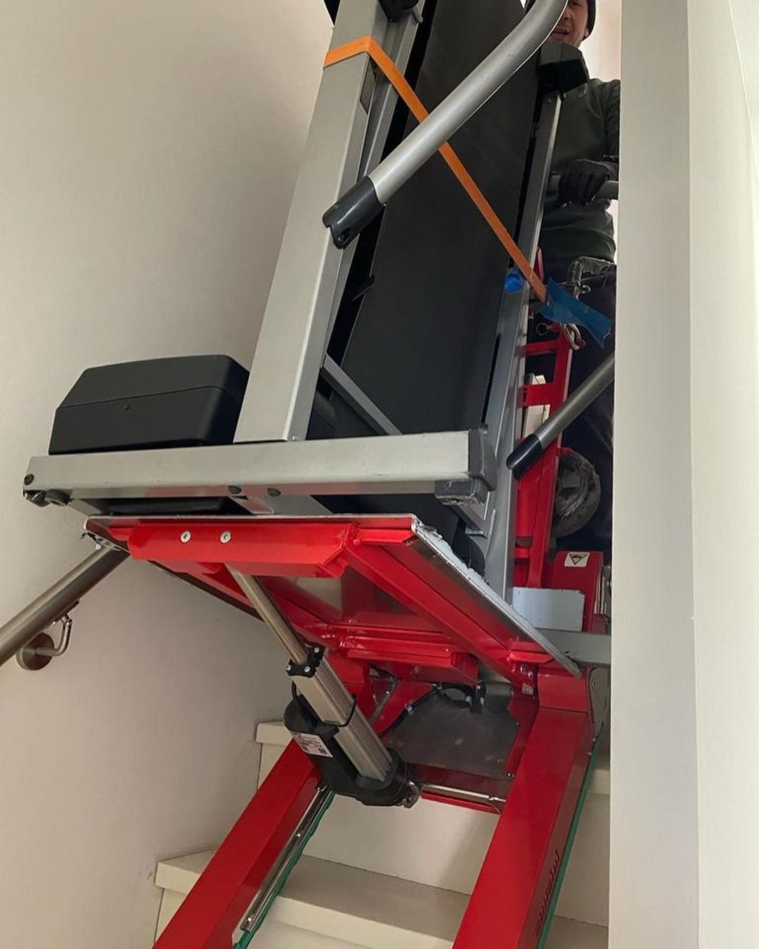 Elektrischer Treppensteiger für Lieferung von Fitnessgeräten