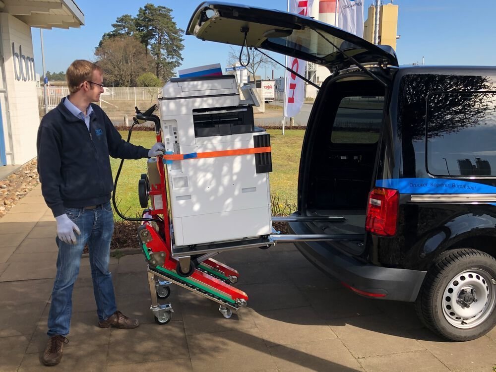 Treppensteiger Zonzini für Installation von Fotokopierern