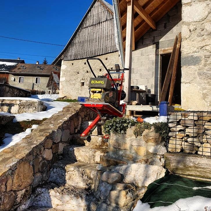 Electric stair climbing trolley for solar system battery