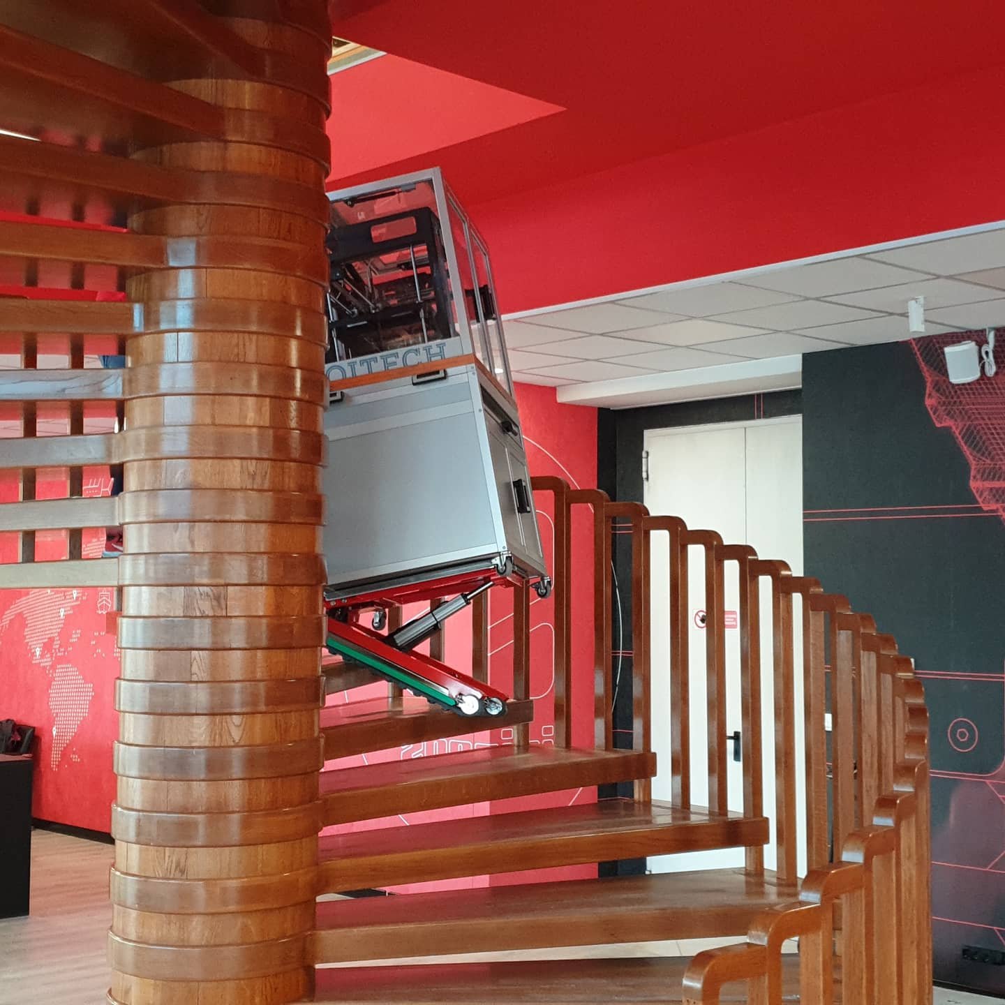 Heavy equipment stair delivery with electric dolly