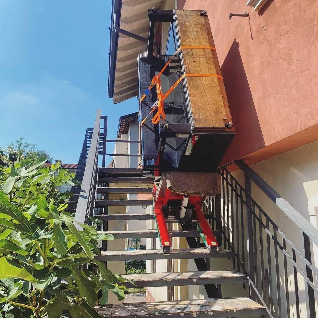 Zonzini stair climber for piano on iron stairs