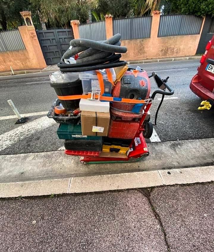 Sube escaleras eléctrico para entrega de materiales de construcción por escaleras