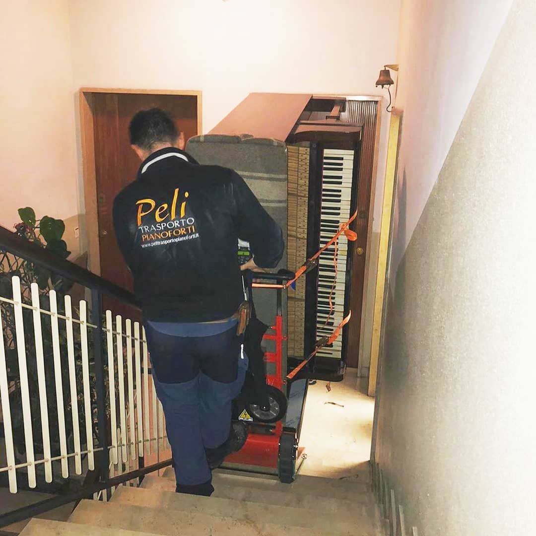 Sube escaleras profesional para manipulación de piano por escaleras