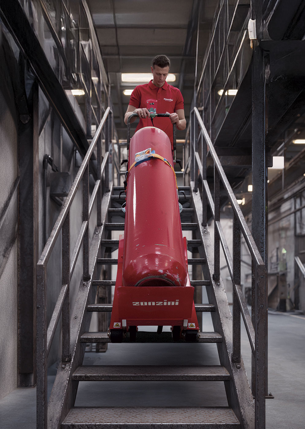 Chariot monte-escaliers Skipper pour transport de bouteilles sur escaliers industriels