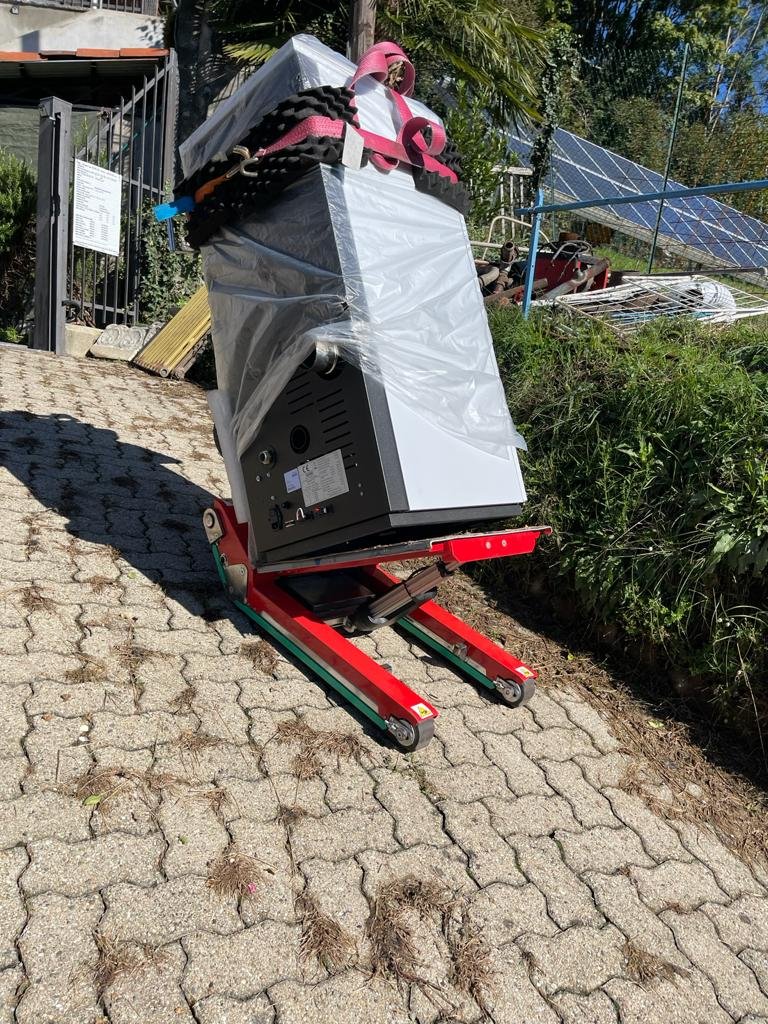 Monte-escalier professionnel pour manutention de réfrigérateur en hôtel