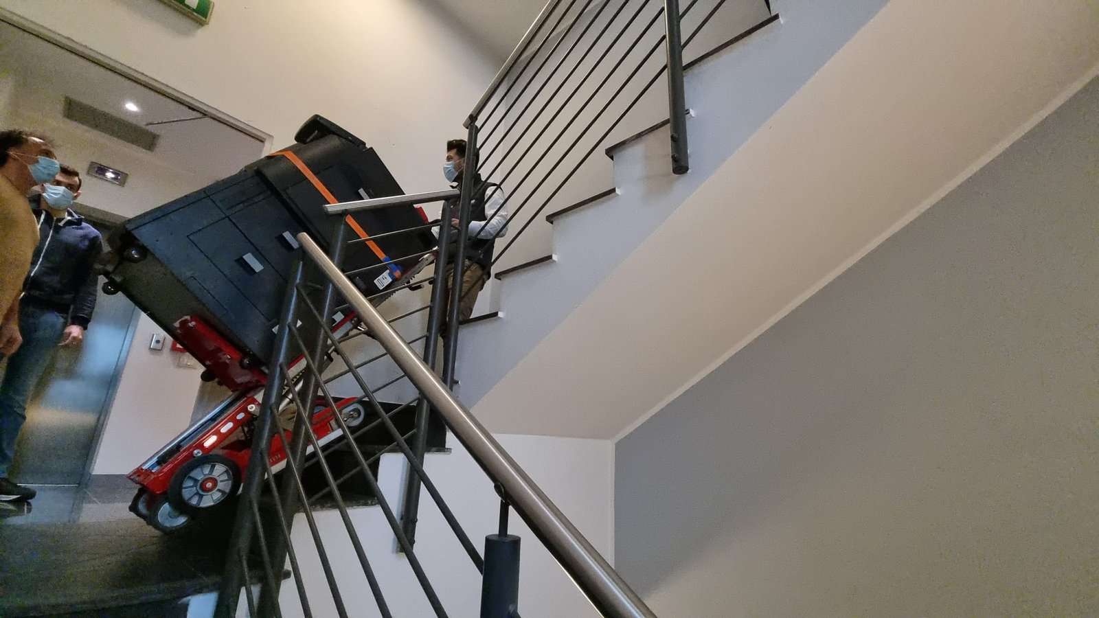 Chariot monte-escalier Zonzini pour copieurs de bureau