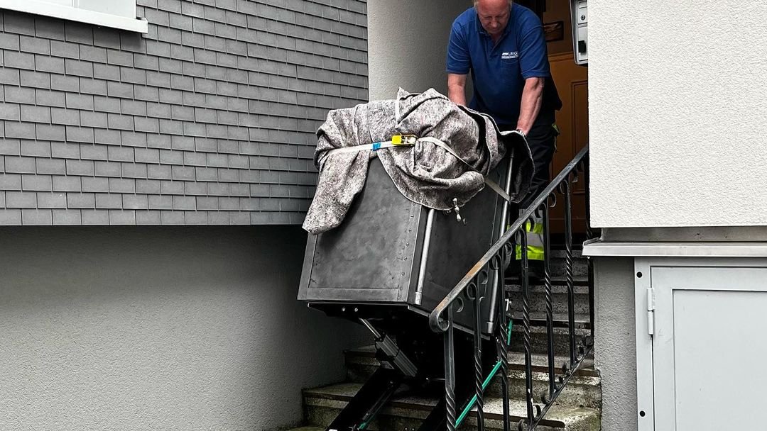 Carrello cingolato per trasporto cassaforte in gioielleria