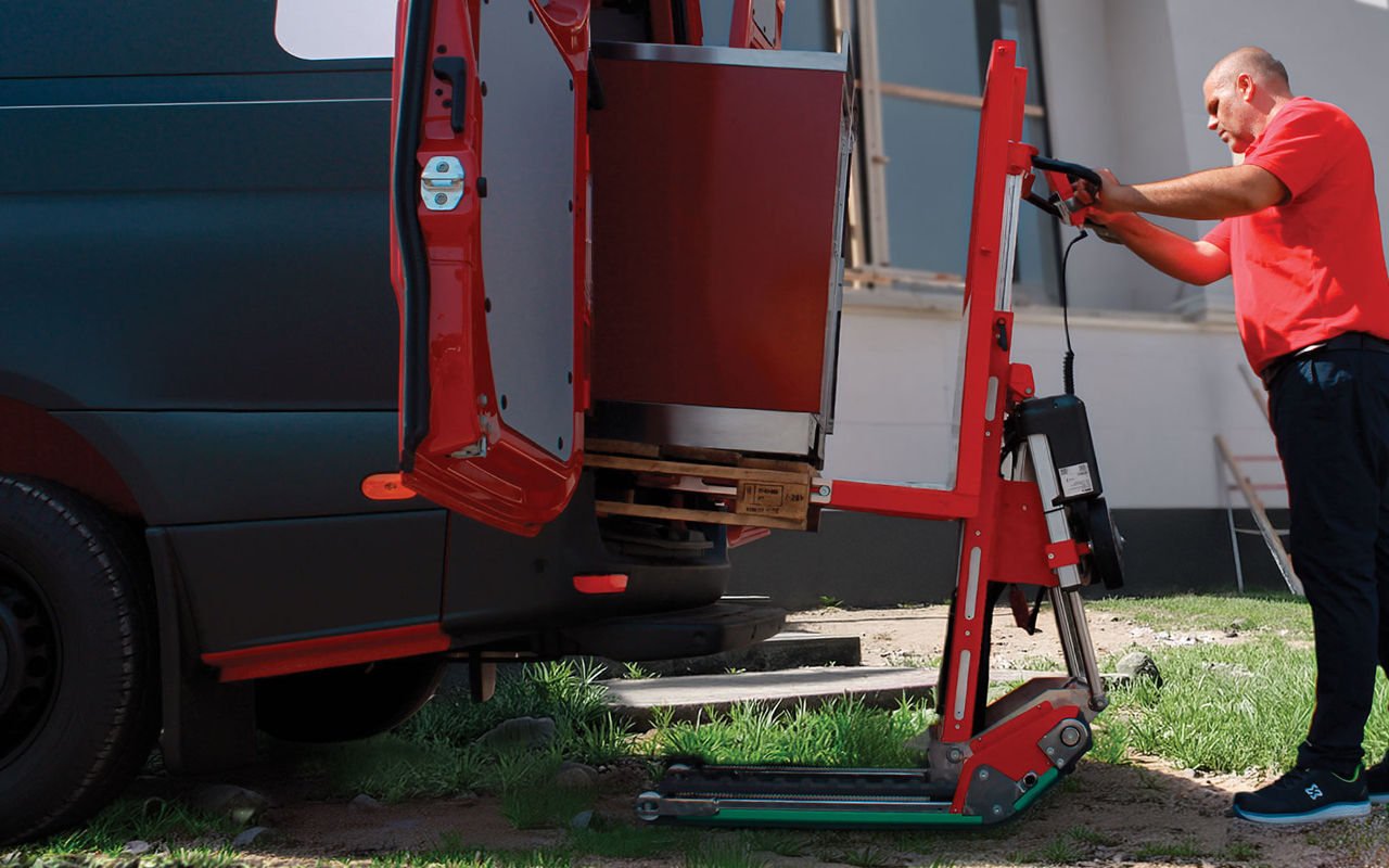 Carrelli saliscale elettrici