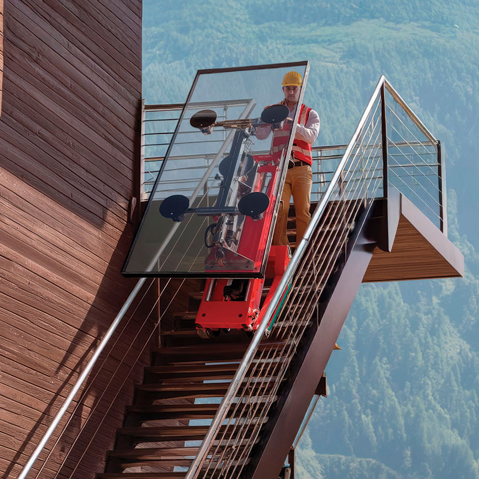 Skipper GL sulle scale di un edificio