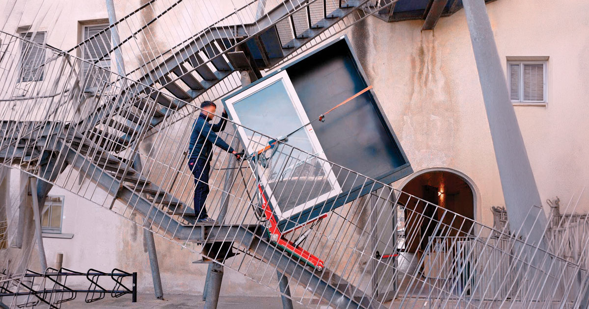 Stair Climbing Robot Domino for Loads up to 880 lbs | Zonzini